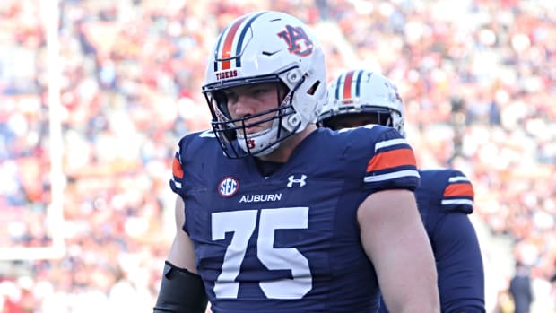 Auburn Offensive Lineman